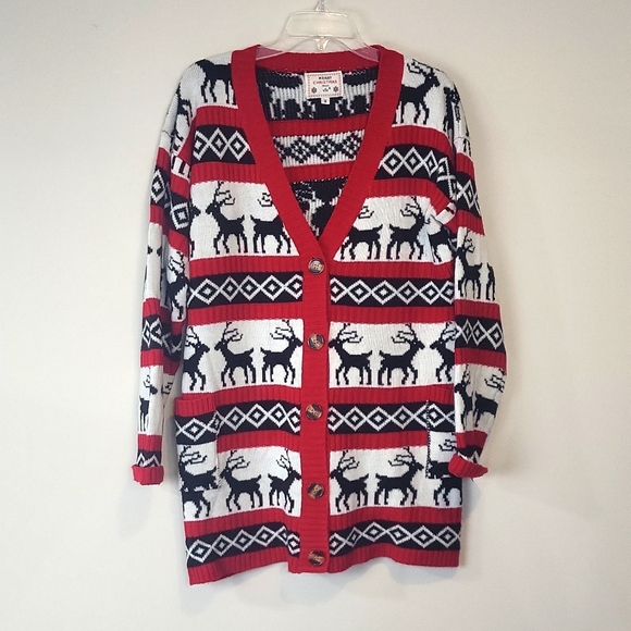 MERRY CHRISTMAS from V28 Oversized Reindeer V-neck Cardigan with Pockets - Picture 2 of 11